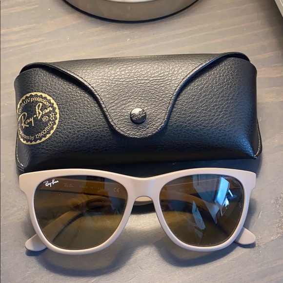 Ray-Ban Sunglasses and Case - Picture 4 of 4